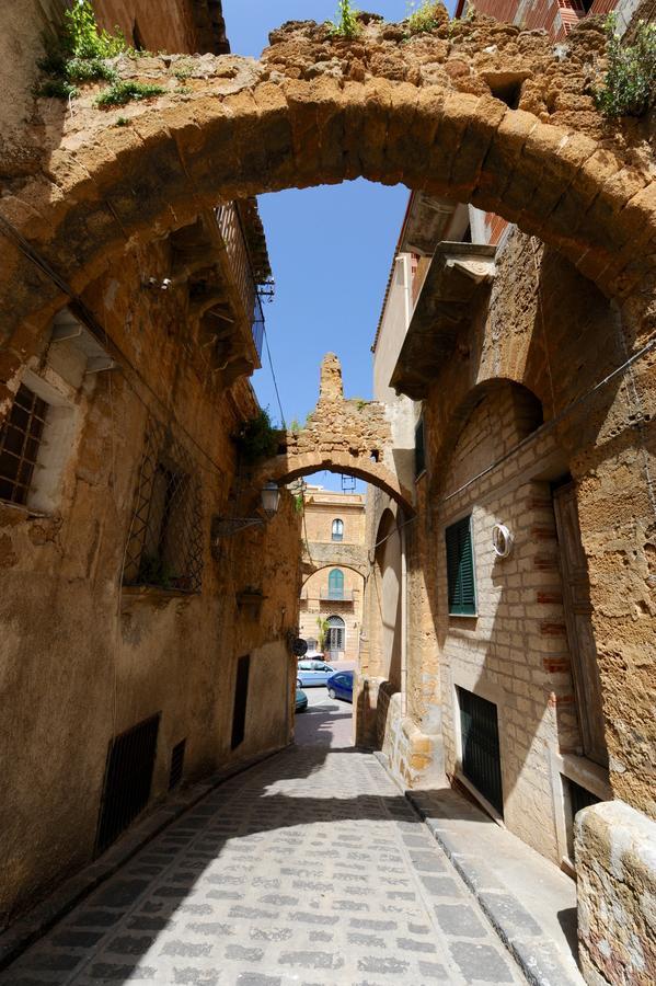 Il Cortile Del Marchese Beccadelli Bed & Breakfast Sambuca di Sicilia Eksteriør bilde