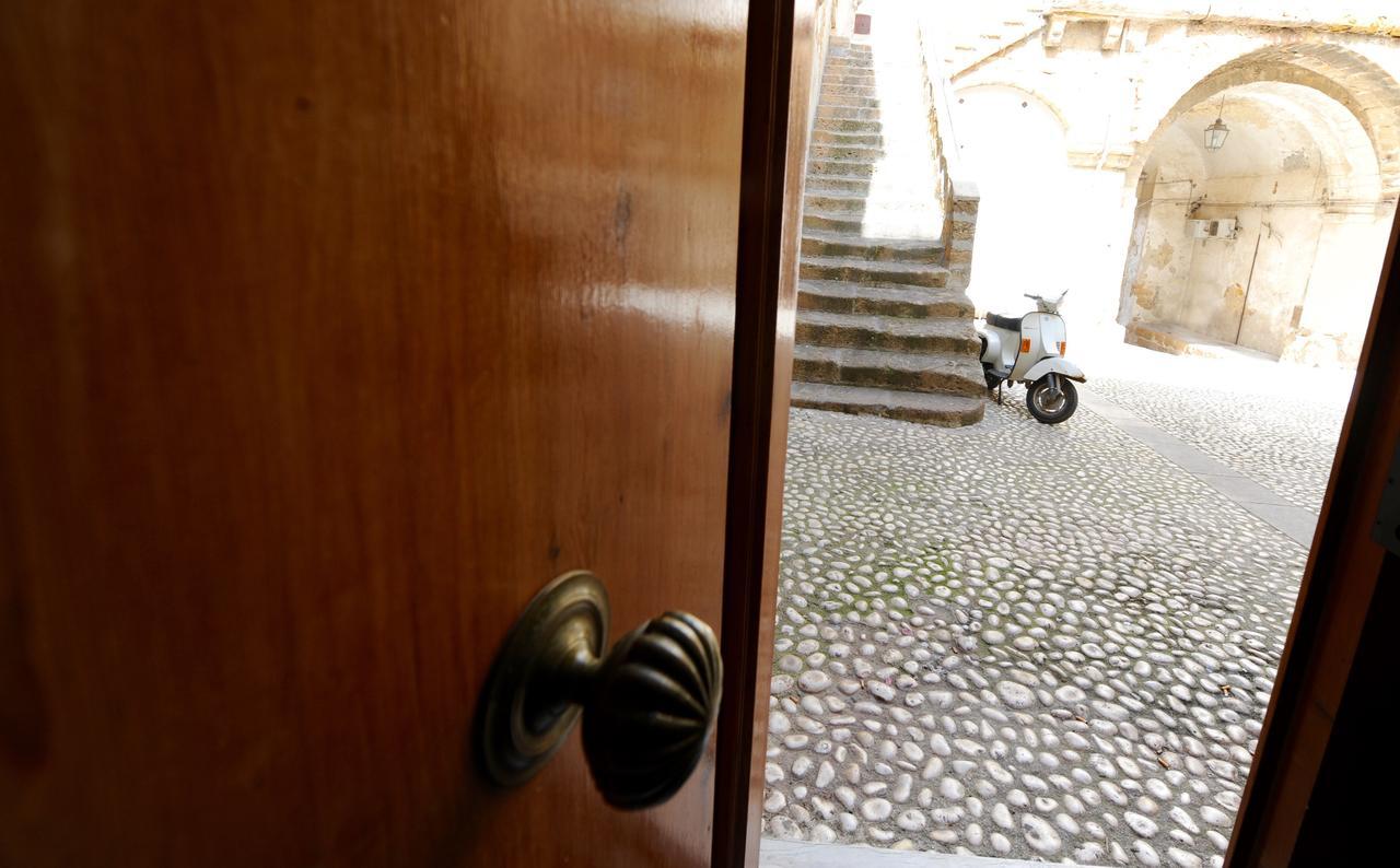 Il Cortile Del Marchese Beccadelli Bed & Breakfast Sambuca di Sicilia Eksteriør bilde
